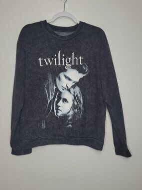 Twilight Bella and Edward gray crewneck vampire sweatshirt size small